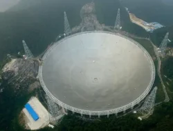 Teleskop Radio: Kuping Raksasa Bumi yang Menangkap Bisikan Alam Semesta