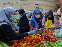 Hadiri Gerakan Pangan Murah di Cempaka Banjarbaru, Wali Kota Lisa Halaby : Ringankan Beban Warga